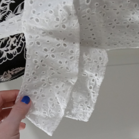 🤍Cremieux🤍 - White Eyelet Cold Shoulder Jane Top - Picture 8 of 12